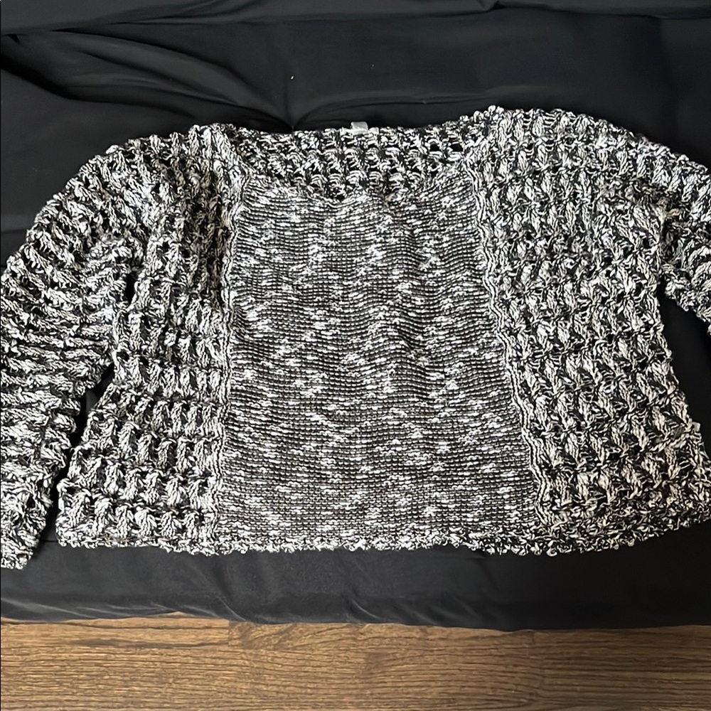 Women's Black and White Sweater